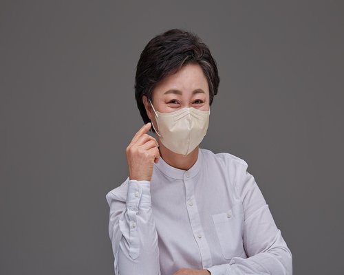 Portrait of middle aged woman smiling